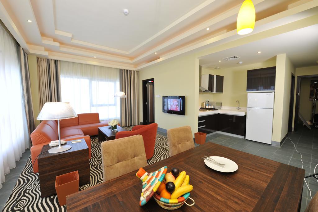 Al Raya Suites Hotel Манама Экстерьер фото