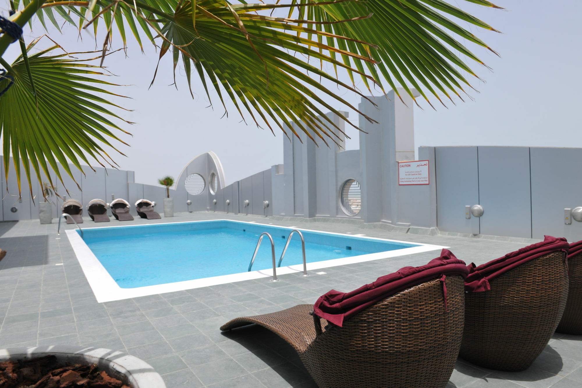 Al Raya Suites Hotel Манама Экстерьер фото